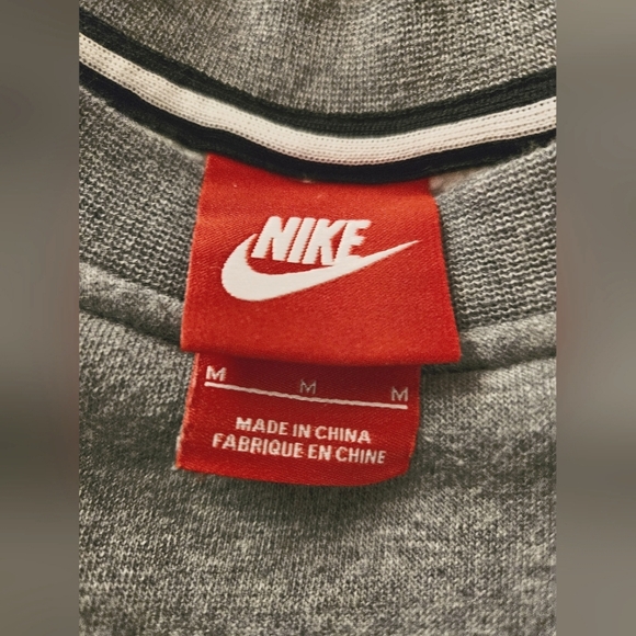 Nike Men's Fleece Crewneck Sweater - Picture 2 of 5